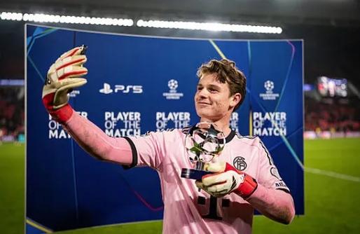 仅2位拜仁门将单场欧冠获9+评分：本场乌尔比希9.9分在列