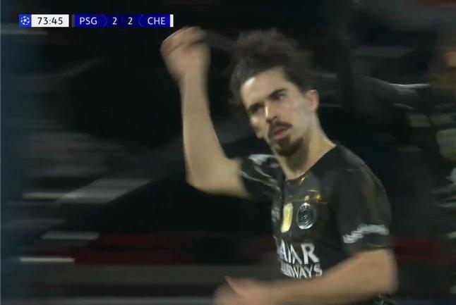 维蒂尼亚本场数据：6射门，3射正，1进球，5次夺回球权